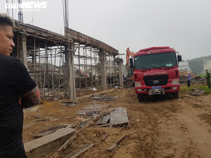 Sập giàn giáo công trình ở Bắc Ninh, 2 công nhân thiệt mạng - 5