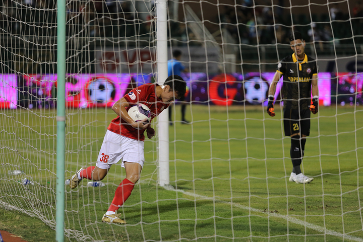 Thua liên tiếp, HLV Polking nói nếu CLB tìm được người tốt hơn ông sẵn sàng đi - 2