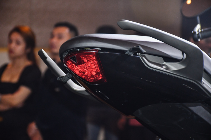 Chi tiết Triumph Trident 660 giá 270 triệu đồng tại Việt Nam - 5