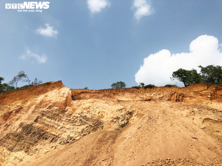 Chống sạt lở lại gây sạt lở ở Đồng Nai: Chủ đầu tư nhận sai, UBND huyện nói gì? - 4