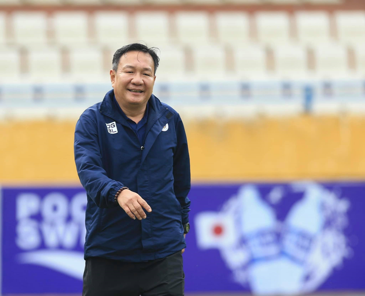 HLV Hoàng Văn Phúc có buổi tập đầu tiên cùng Hà Nội FC - 2