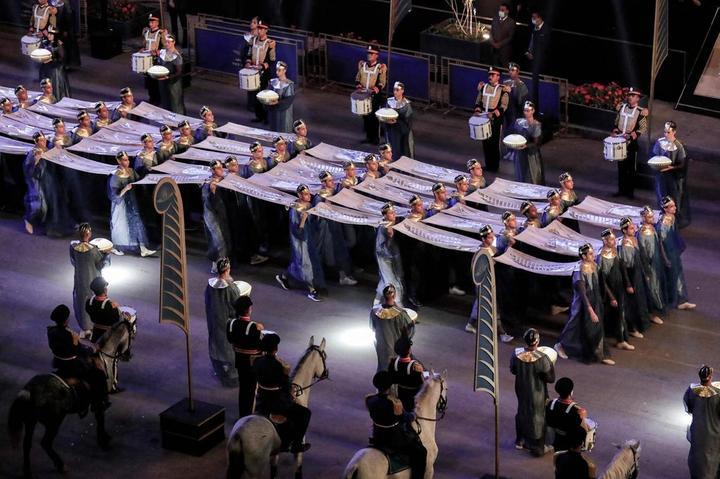 Vì sao xác ướp 22 vị vua và nữ hoàng gia Ai Cập được rước trên phố? - 9