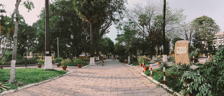 Lăng Ông Bà Chiểu: Ngôi đền cổ nhất Sài Gòn nhưng rất được lòng giới trẻ - 5