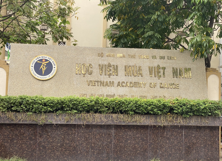 325 học viên trường Múa không bằng tốt nghiệp THCS, THPT: Ai chịu trách nhiệm? - 1