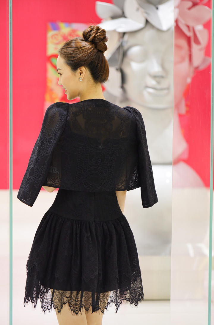 Vợ kém 15 tuổi của NSND Công Lý ngày càng xinh đẹp - 7