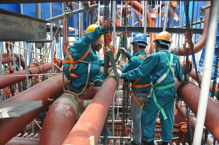 Lilama 45.1: Lợi nhuận giảm mạnh, cổ phiếu vẫn tăng 400% - 1