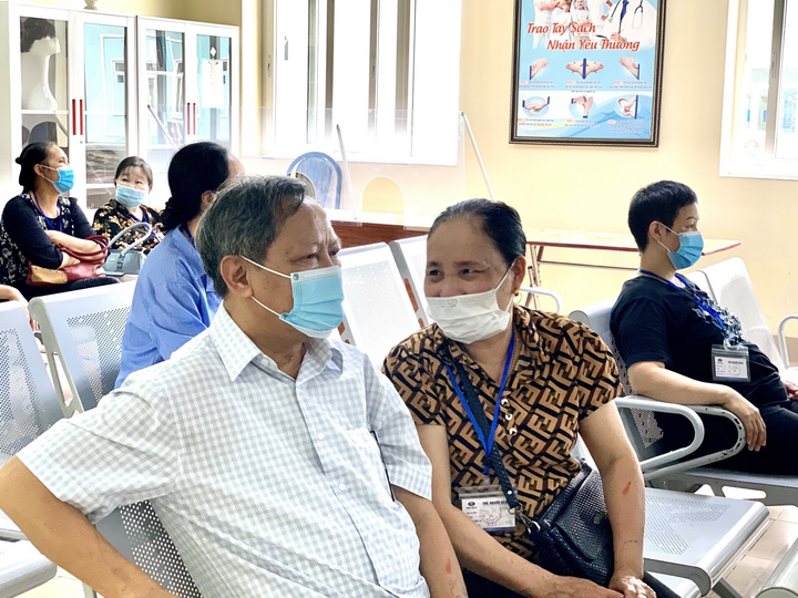 15 năm chiến thắng ung thư phổi, chồng trở thành điểm tựa cho vợ bị ung thư vú - 2