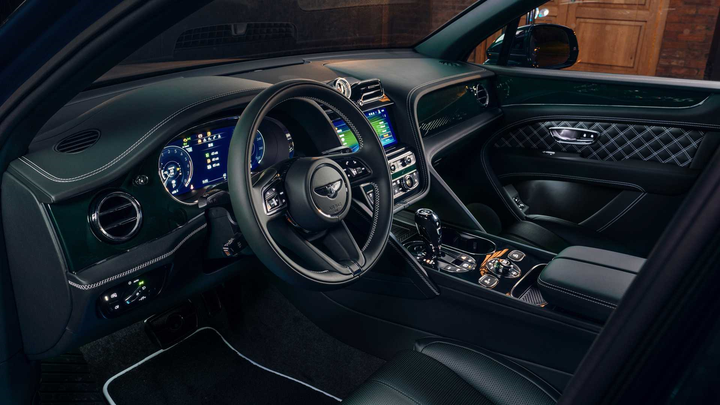 Ngắm SUV siêu sang Bentley Bentayga xanh ngọc lục bảo độc nhất vô nhị - 9