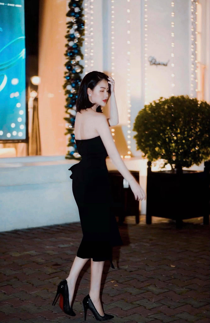 Minh của 'Hướng dương ngược nắng' khoe vai trần nuột như lụa - 8