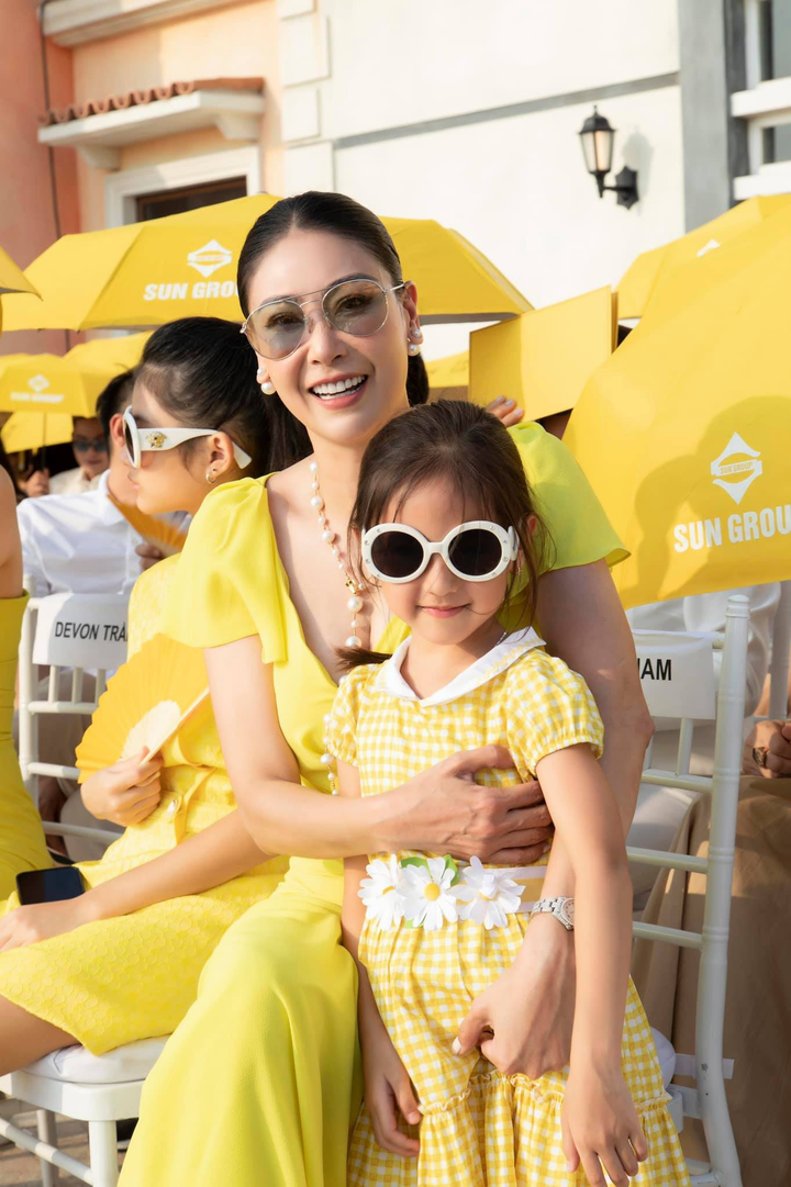 con gái hà kiều anh ảnh 12 Con gái 5 tuổi của Hoa hậu Hà Kiều Anh xinh như thiên thần - 12