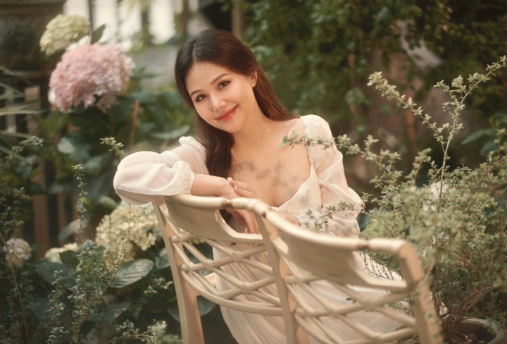 Ảnh: Phanh Lee 'Ghét thì yêu thôi' gợi cảm dù sắp sinh con đầu lòng - 10