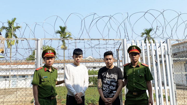 Triệt phá nhóm lừa đảo hàng tỷ đồng qua mạng - 1