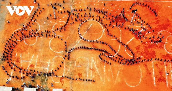 Chiêm ngưỡng màn múa khèn, múa khăn tuyệt đẹp của học sinh Mù Cang Chải - 2