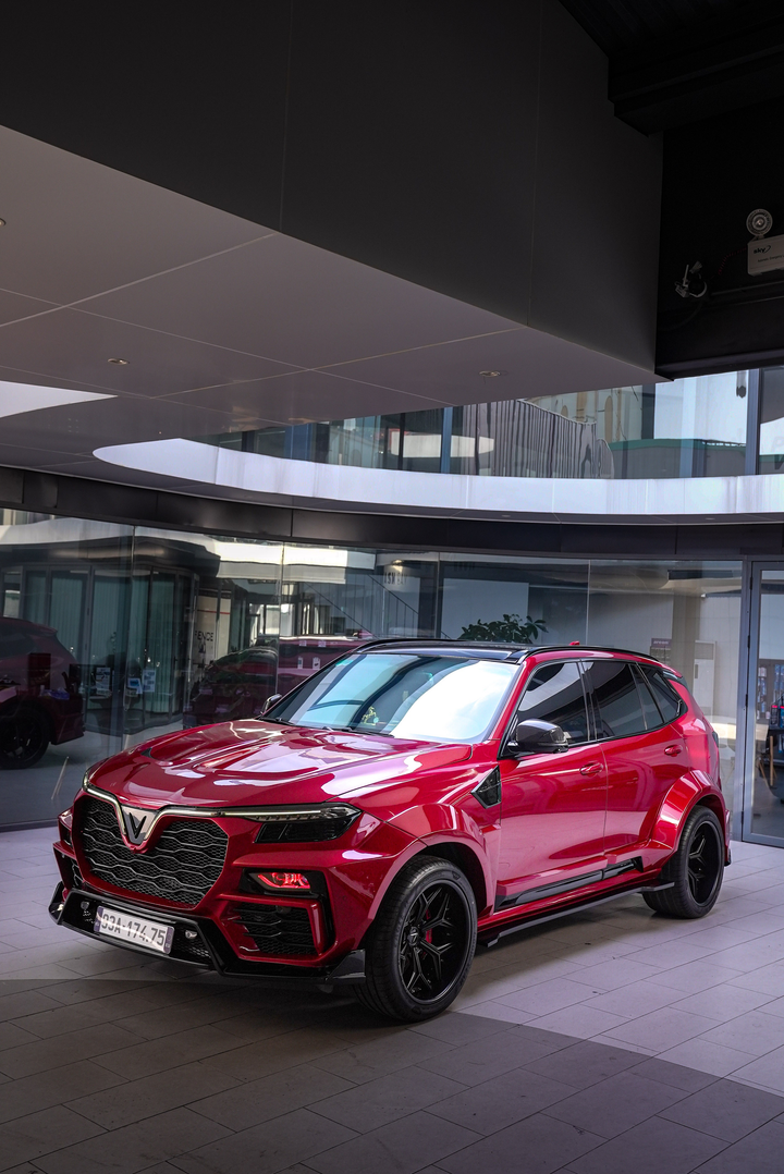 VinFast Lux SA2.0 độ theo phong cách của siêu SUV Lamborghini Urus - 11