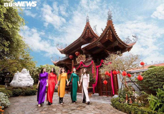 Mang ngày hội văn hoá Huế đến Lưu Gia Trang ở Nam Định - 1