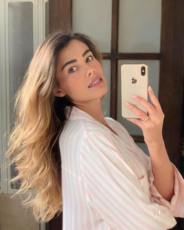 Cô gái xinh đẹp dẫn đầu đoàn rước 22 xác ướp vua chúa Ai Cập là ai? - 11