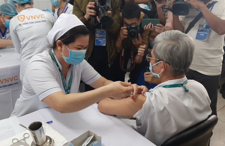 TP.HCM được phân bổ vaccine COVID-19 nhiều nhất nước - 1