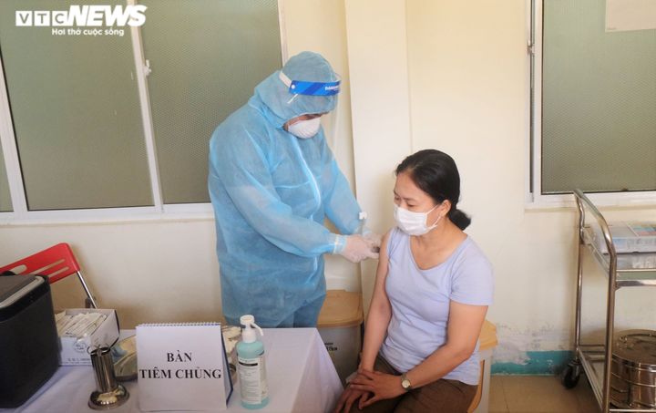 Đà Nẵng triển khai tiêm vaccine COVID-19 thế nào? - 1