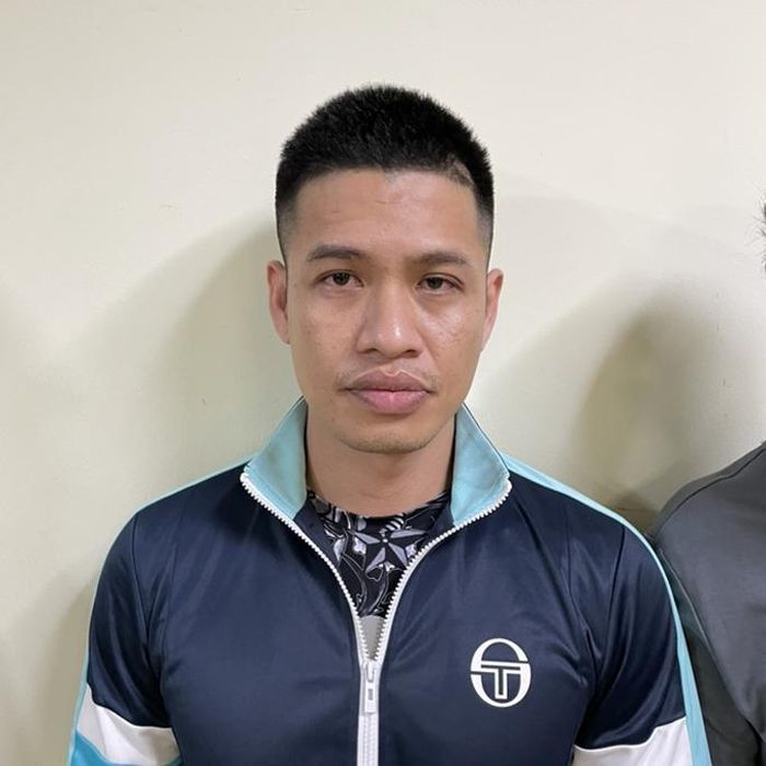 Bắt 'ông trùm' đường dây đánh bạc qua mạng giao dịch hơn 400 tỷ đồng - 1