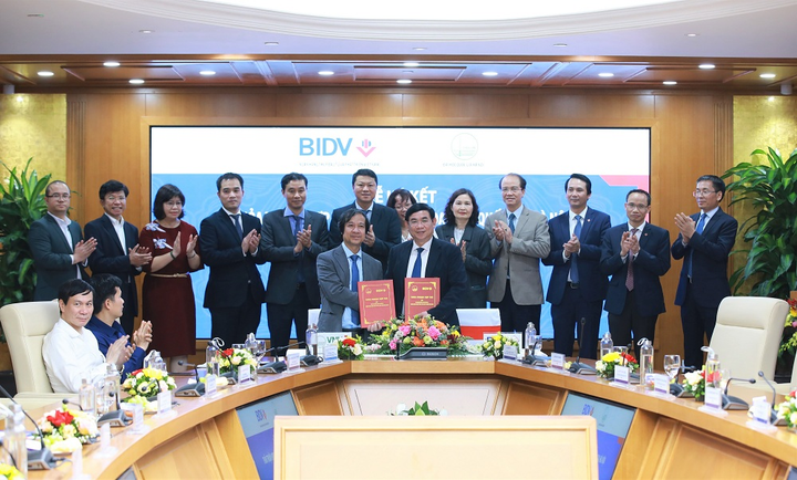 BIDV và Đại học Quốc gia Hà Nội ký kết thỏa thuận hợp tác - 1