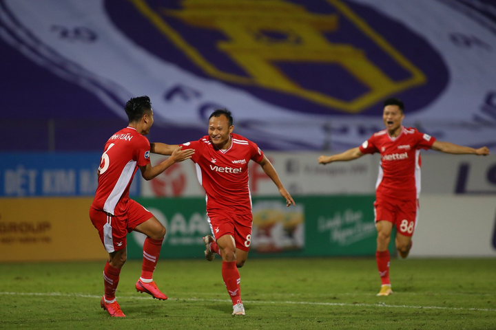 Trực tiếp Hà Nội FC 0-1 CLB Viettel - 3