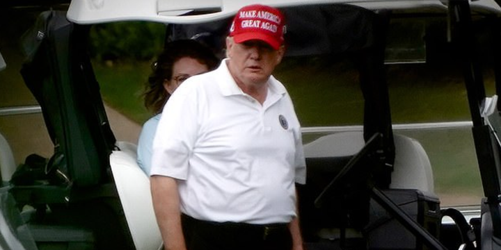 Ông Trump tụt gần 300 hạng trên danh sách tỷ phú Forbes - 1