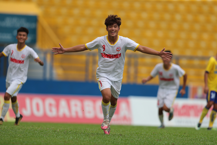 Toàn thắng vòng bảng, U19 Học viện Nutifood vào tứ kết U19 VĐQG - 1