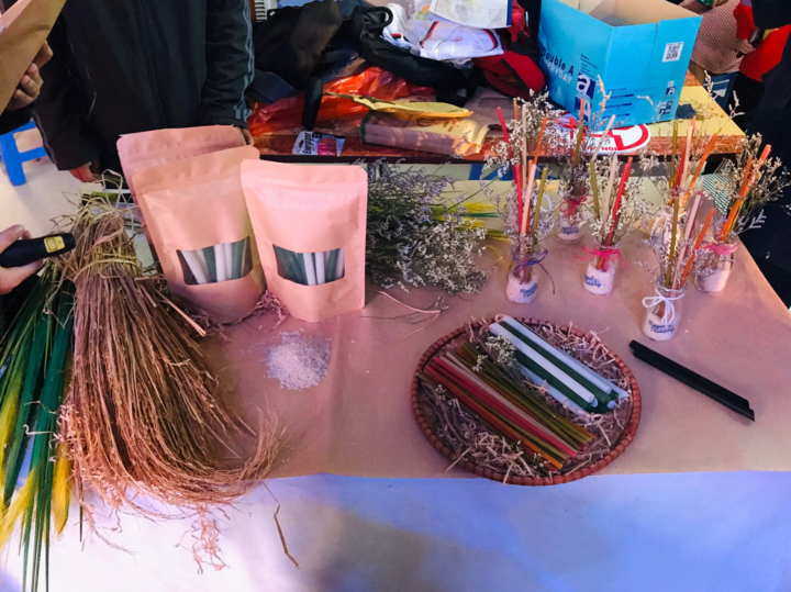 Sáng chế độc đáo ống hút làm từ hạt gạo giúp bảo vệ môi trường của học sinh - 2