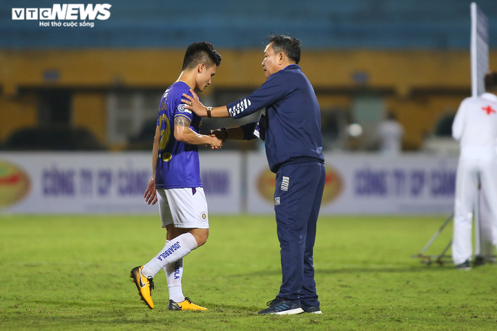 Điểm nhấn vòng 8 V-League: HAGL giữ ngôi đầu, tân HLV Hà Nội FC ra mắt thất bại - 2