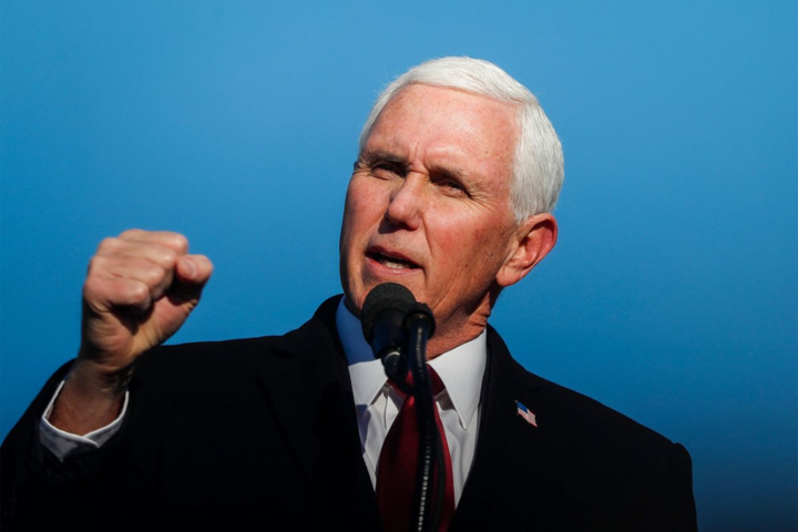 Cựu Phó Tổng thống Mike Pence viết hồi ký - 1