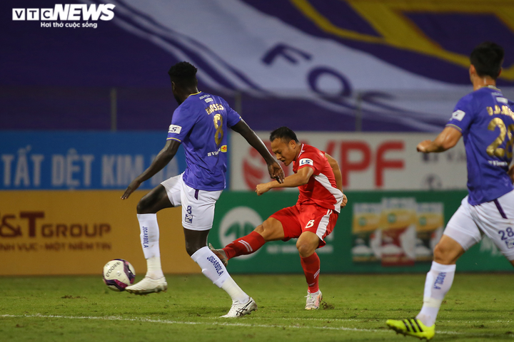 Hà Nội FC lần đầu thua Viettel: Bầu Hiển khó chịu, Quang Hải ngửa mặt than trời - 2