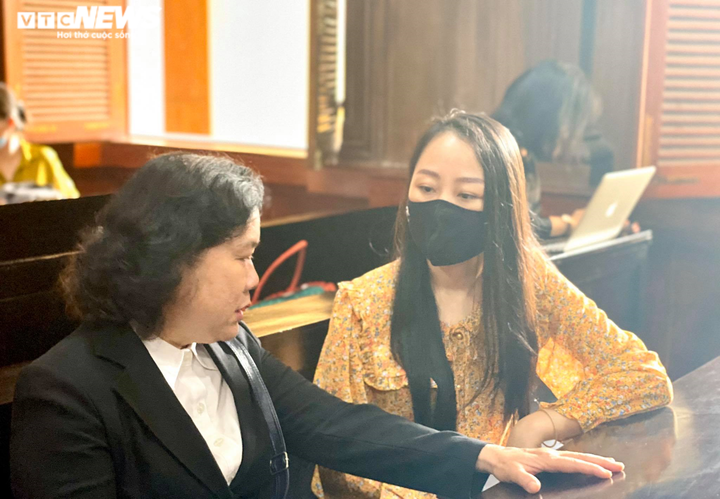 Nữ tiếp viên hàng không bị xe Mercedes tông: Có ai đổi 79% sức khoẻ lấy 1,4 tỷ? - 2