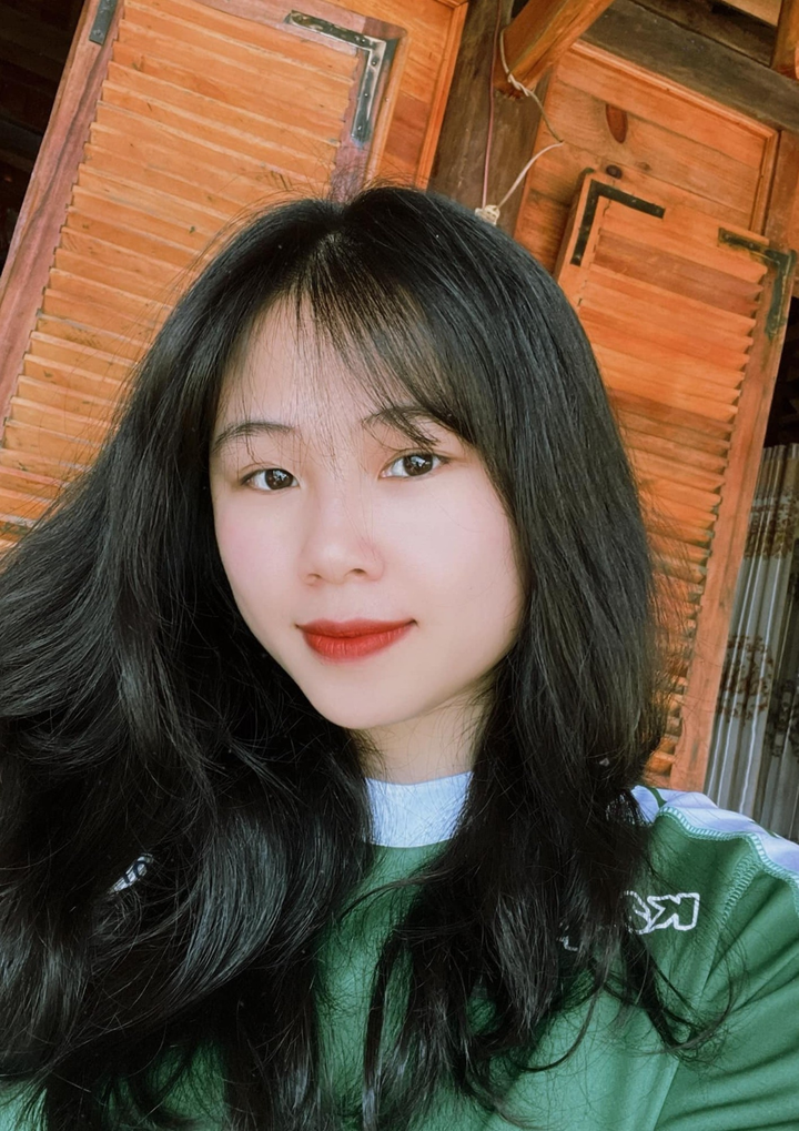 Vợ sắp cưới của Xuân Trường và những nàng WAGs kín tiếng - 6