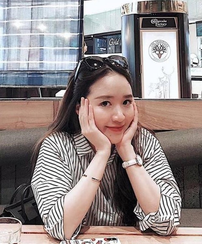 Vợ sắp cưới của Xuân Trường và những nàng WAGs kín tiếng - 4