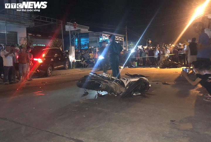 Ô tô 7 chỗ tông 4 xe máy, 7 người thương vong: Tài xế có nồng độ cồn trong máu - 1