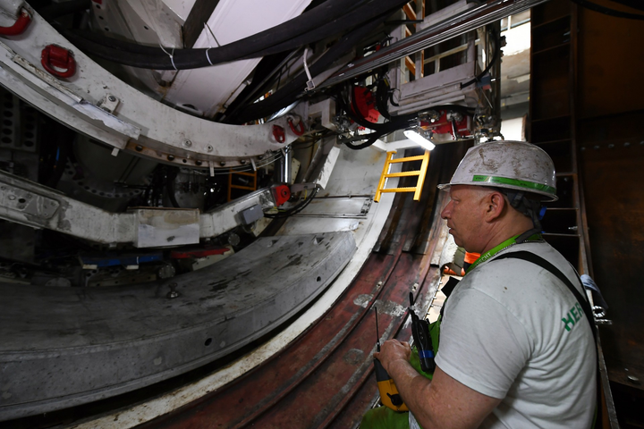 Ảnh: Robot 'Táo bạo' đào hầm ga S9 đường sắt Nhổn - ga Hà Nội - 7