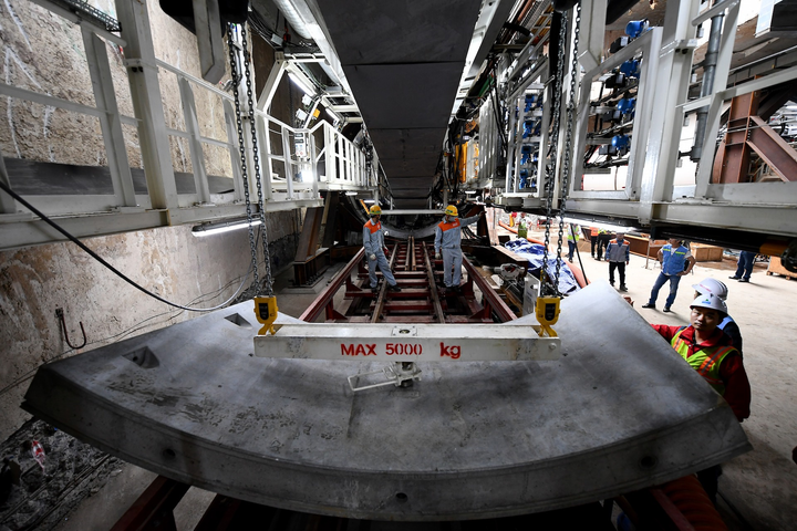 Ảnh: Robot 'Táo bạo' đào hầm ga S9 đường sắt Nhổn - ga Hà Nội - 4