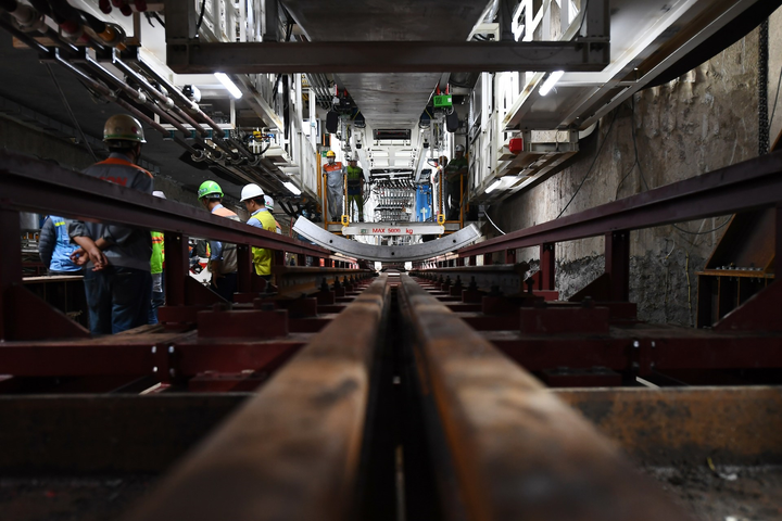 Ảnh: Robot 'Táo bạo' đào hầm ga S9 đường sắt Nhổn - ga Hà Nội - 5