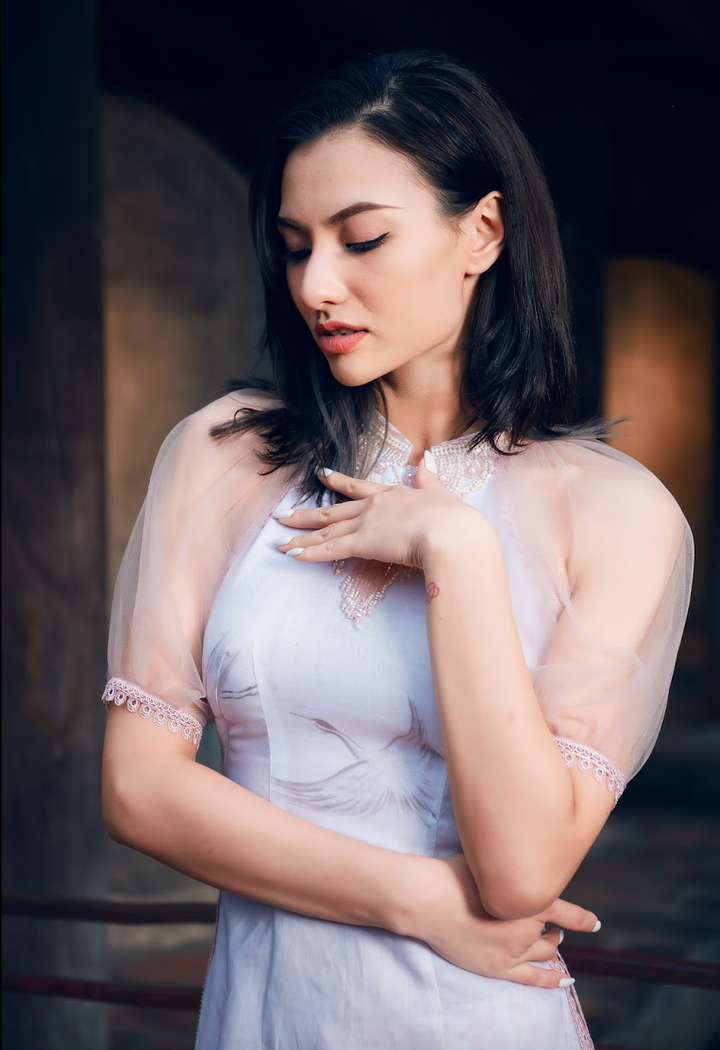 Hồng Quế, Trang Phạm làm nàng thơ của NTK Hà Duy - 1