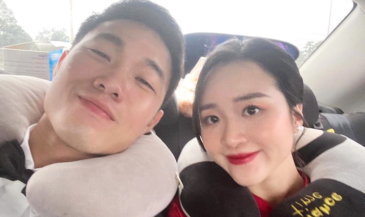 Vợ sắp cưới của Xuân Trường và những nàng WAGs kín tiếng - 3