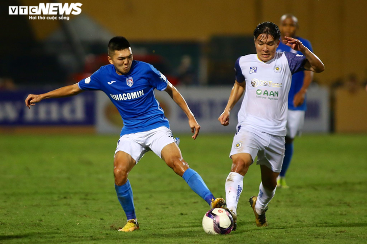 Trực tiếp bóng đá Hà Nội FC 4-0 Than Quảng Ninh: Quảng Ninh thay nửa đội hình - 1