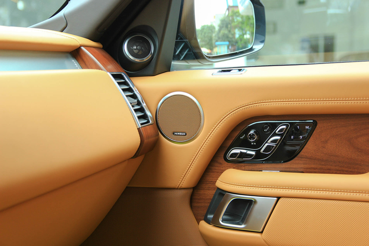 Chi tiết Range Rover SVAutobiography LWB 2021 tại Việt Nam ảnh 9 Range Rover SVAutobiography LWB 2021 giá hơn 13 tỷ đồng tại Việt Nam - 9