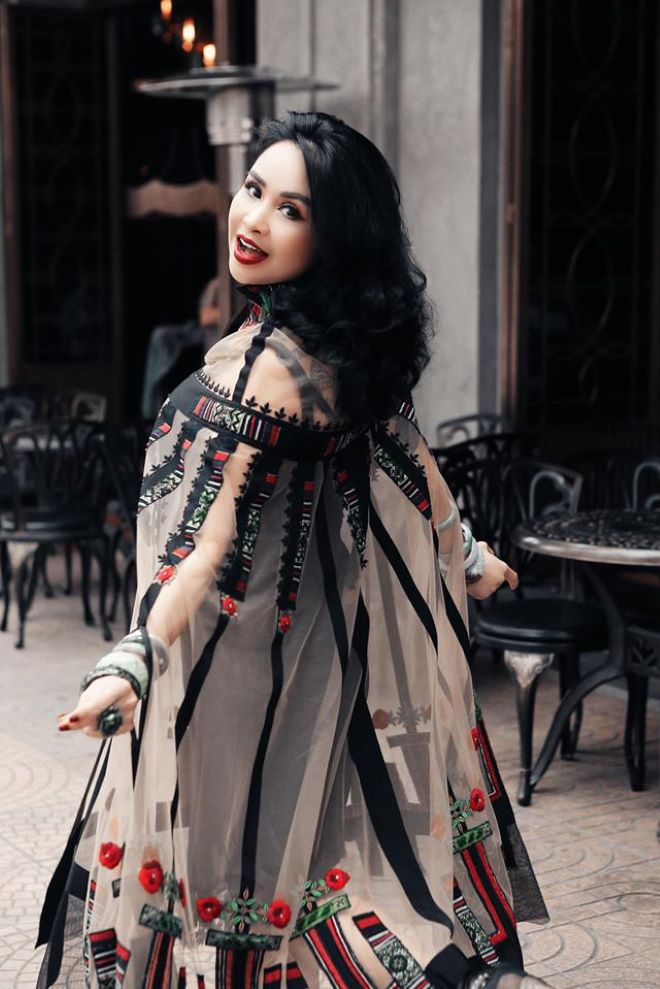 Nhan sắc 'gái đôi mươi' của dàn bà nội, bà ngoại showbiz Việt - 7