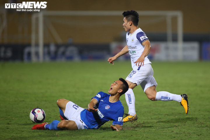 Quang Hải rực sáng ghi bàn, Than Quảng Ninh thua tan nát sau 1 hiệp - 9