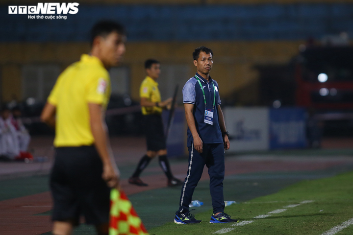 Quang Hải rực sáng ghi bàn, Than Quảng Ninh thua tan nát sau 1 hiệp - 3