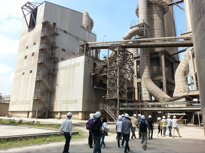 Tư vấn tuyển sinh: Xây dựng - lựa chọn nghề bền vững tương lai - 1