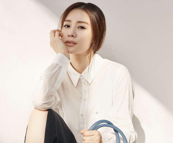 Mỹ nhân ‘Giày thủy tinh’ sau 19 năm xinh đẹp nhưng vẫn độc thân - 4