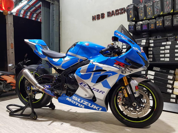 'Soi' mô tô Suzuki GSX-R1000 Minh Nhựa cầm lái ở Bình Dương - 3