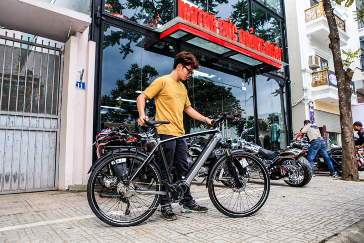 Chi tiết xe đạp Triumph Trekker GT giá hơn 100 triệu đồng tại Việt Nam - 13