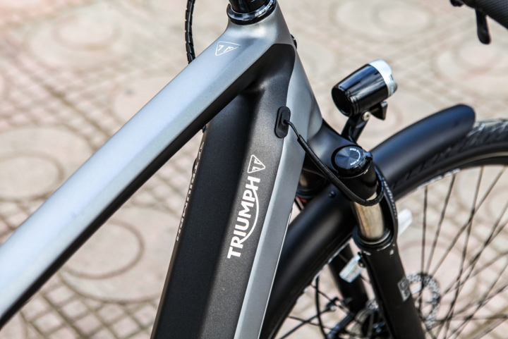 Chi tiết xe đạp Triumph Trekker GT giá hơn 100 triệu đồng tại Việt Nam - 4